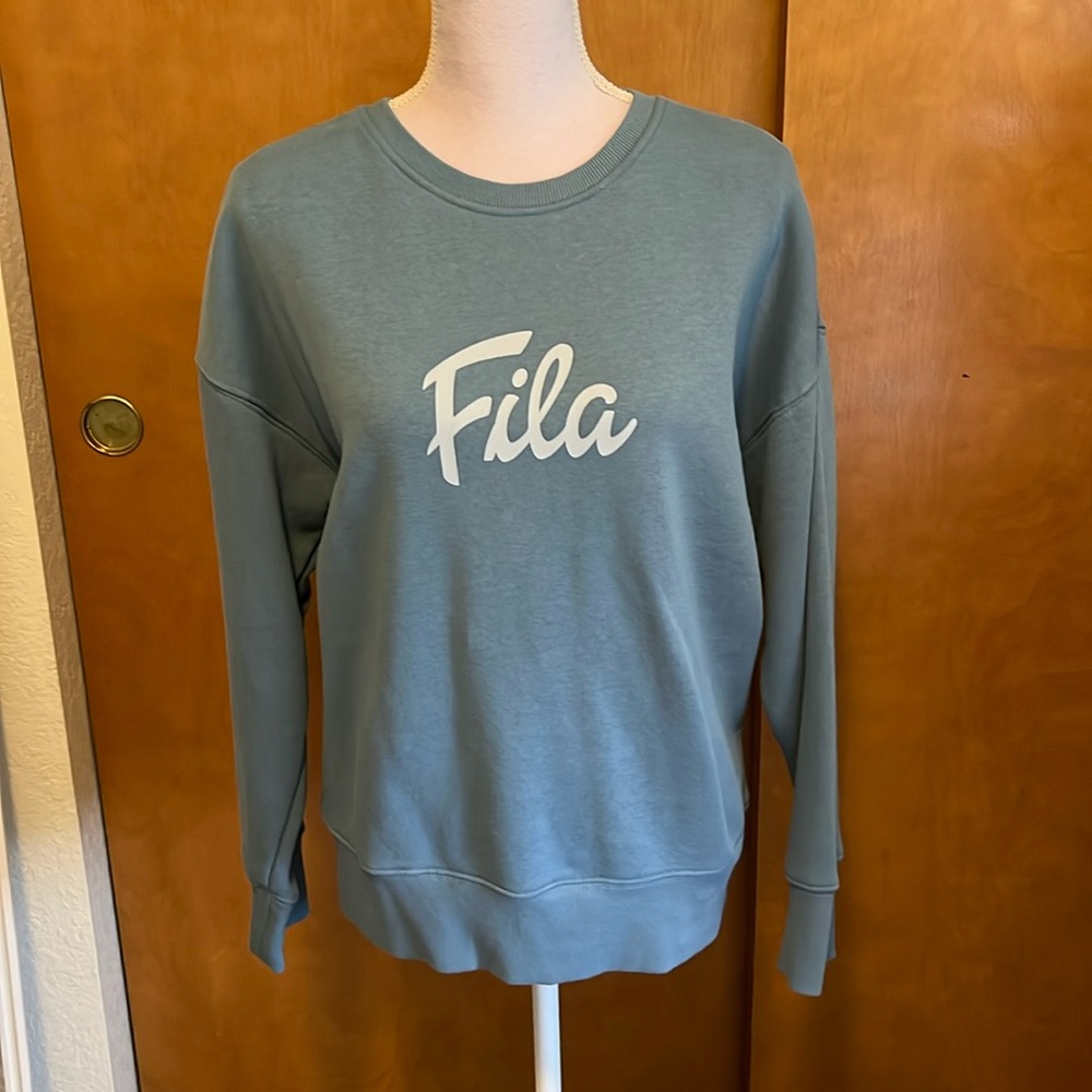 NWOT Women’s Fila Sweatshirt